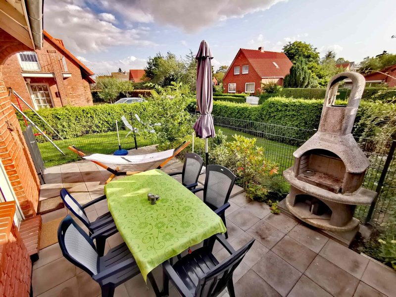 Garten mit Terrasse