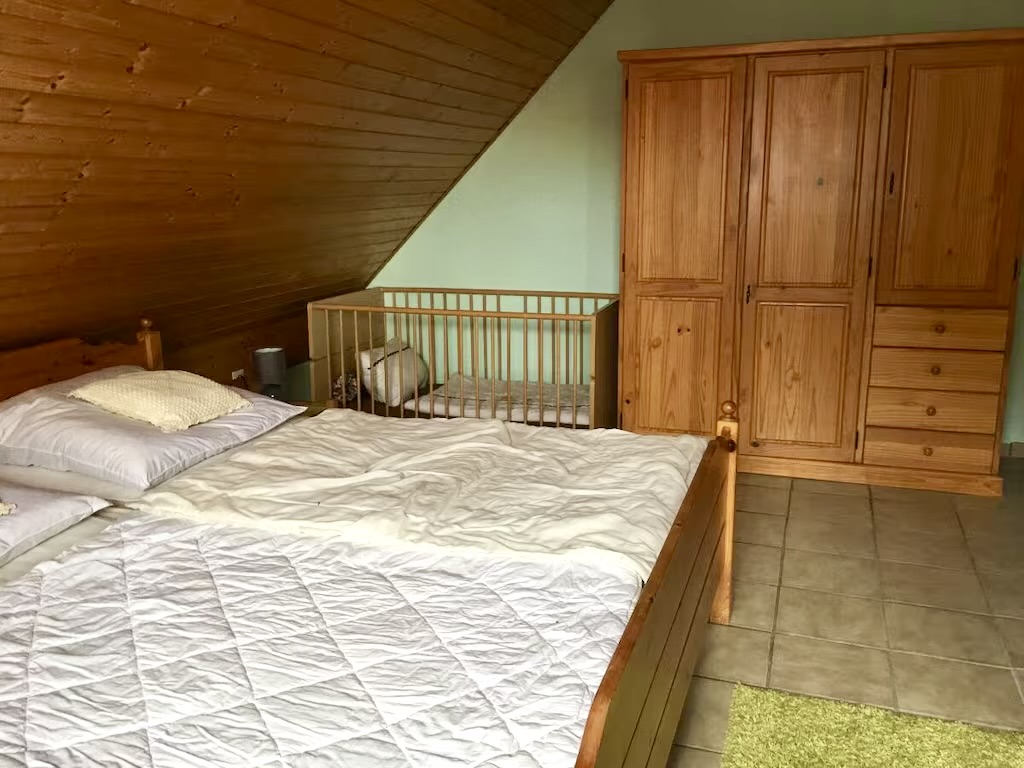 Zweites Schlafzimmer mit Doppelbett